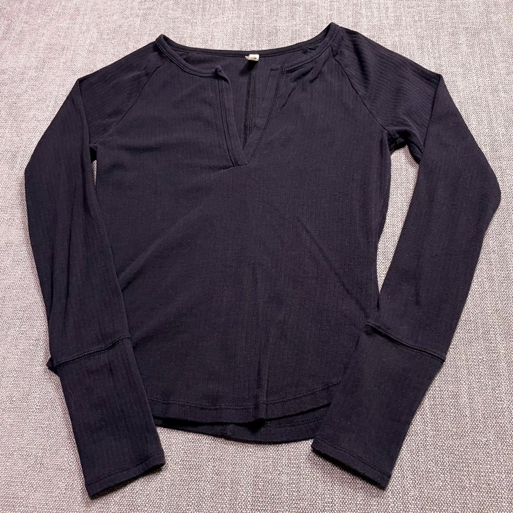 Free People Intimately Billie Top Womens Medium Black Ribbed Knit Split Neck